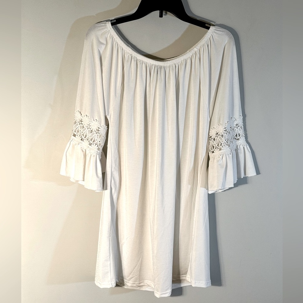 WHITE TUNIC WITH EMBROIDERED SLEEVES